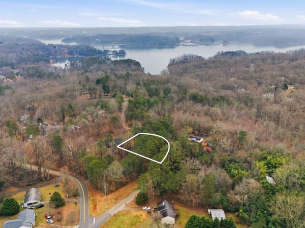 3319 Russell Drive, Gainesville, GA 30506