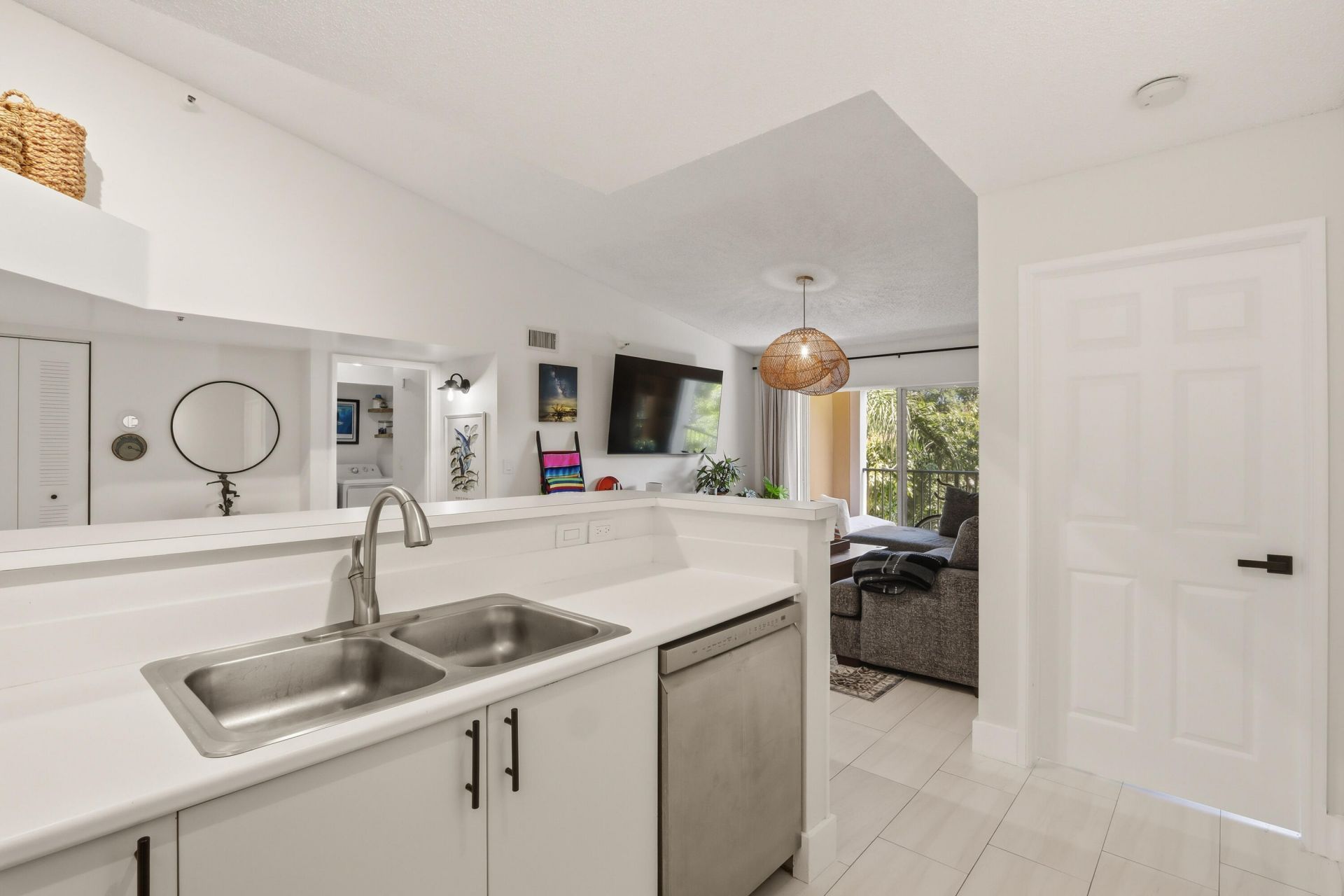 110 Yacht Club Way, Unit 306, Hypoluxo, FL 33462 Photo