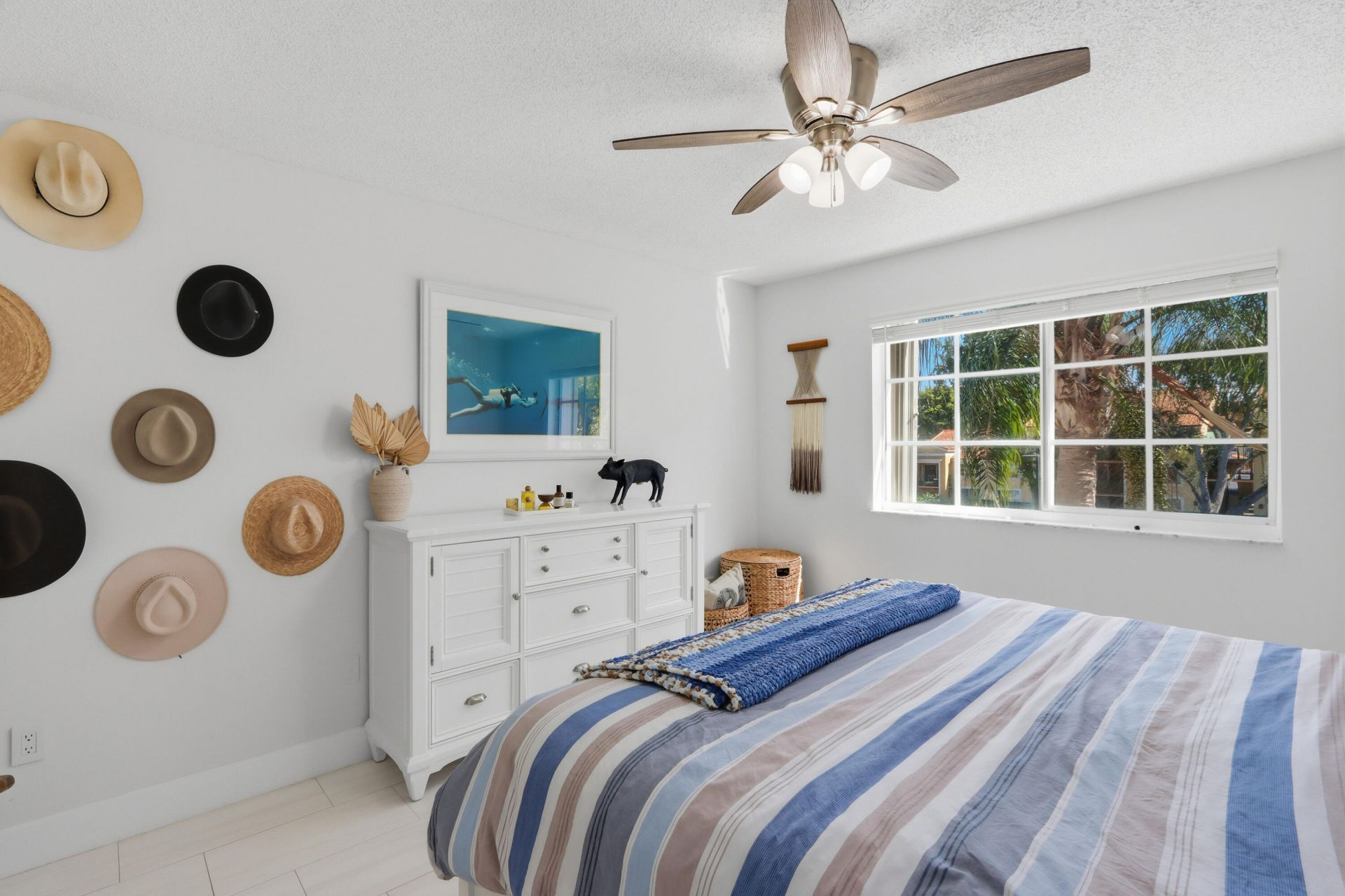 110 Yacht Club Way, Unit 306, Hypoluxo, FL 33462 Photo