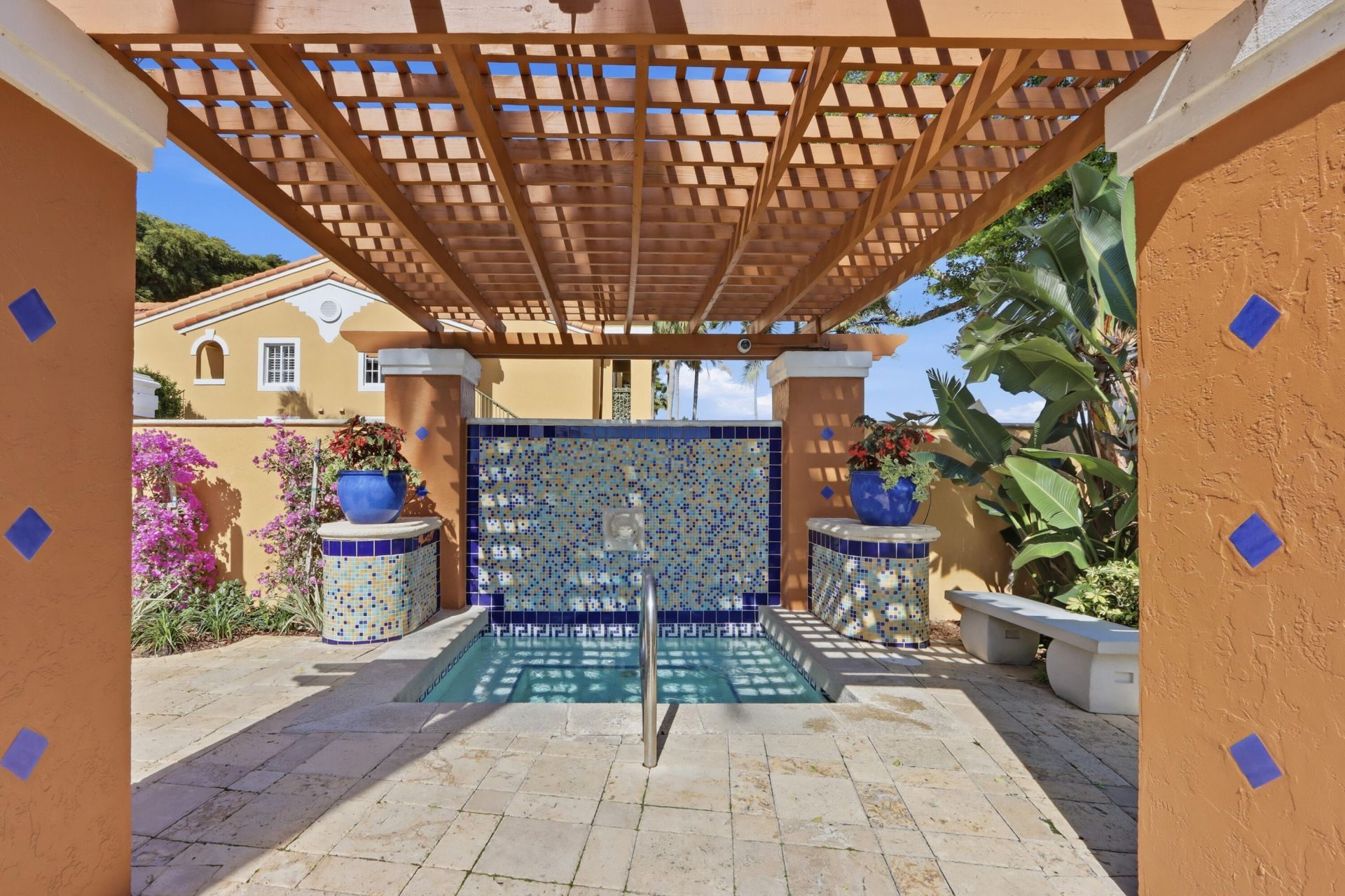 110 Yacht Club Way, Unit 306, Hypoluxo, FL 33462 Photo