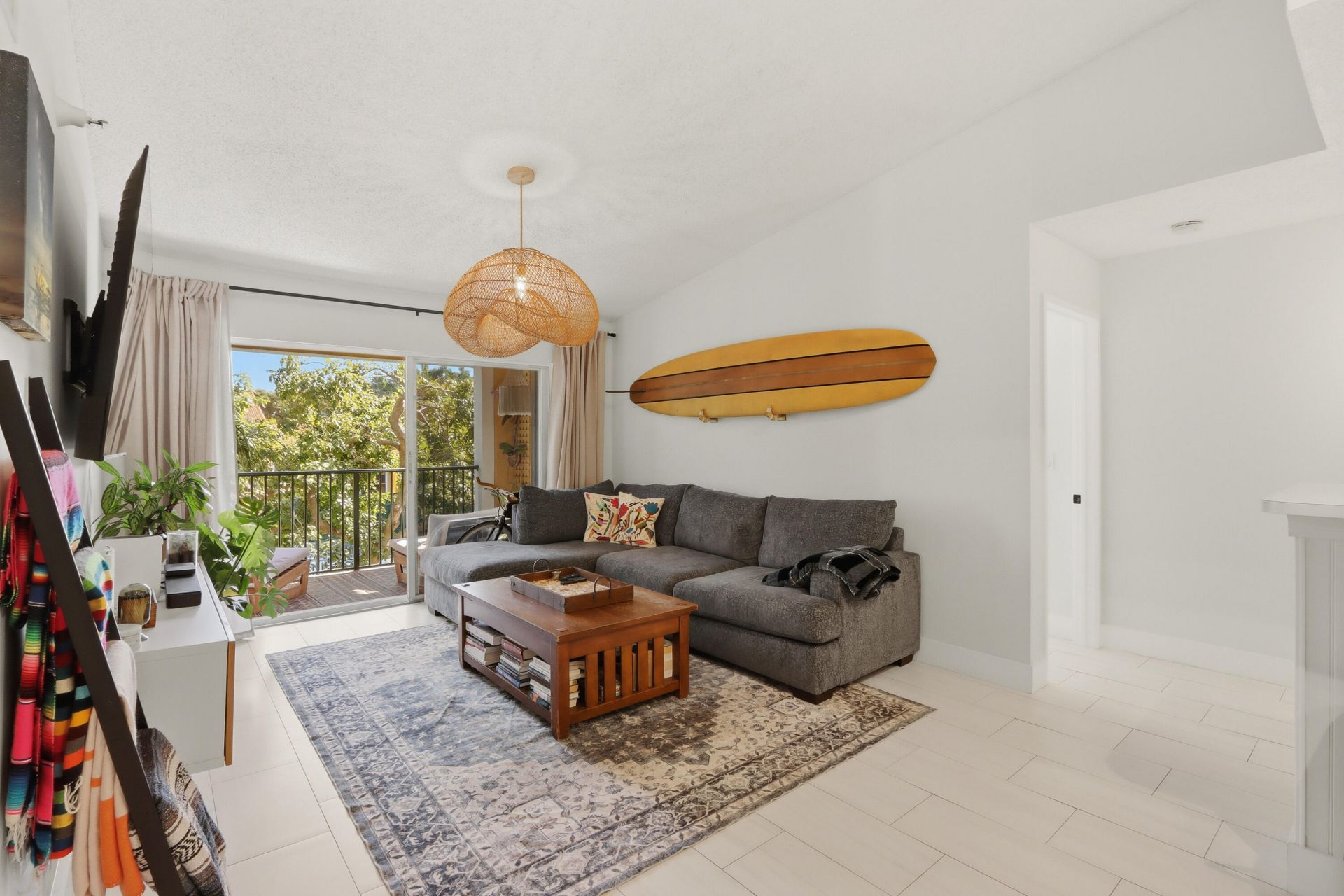 110 Yacht Club Way, Unit 306, Hypoluxo, FL 33462 Photo