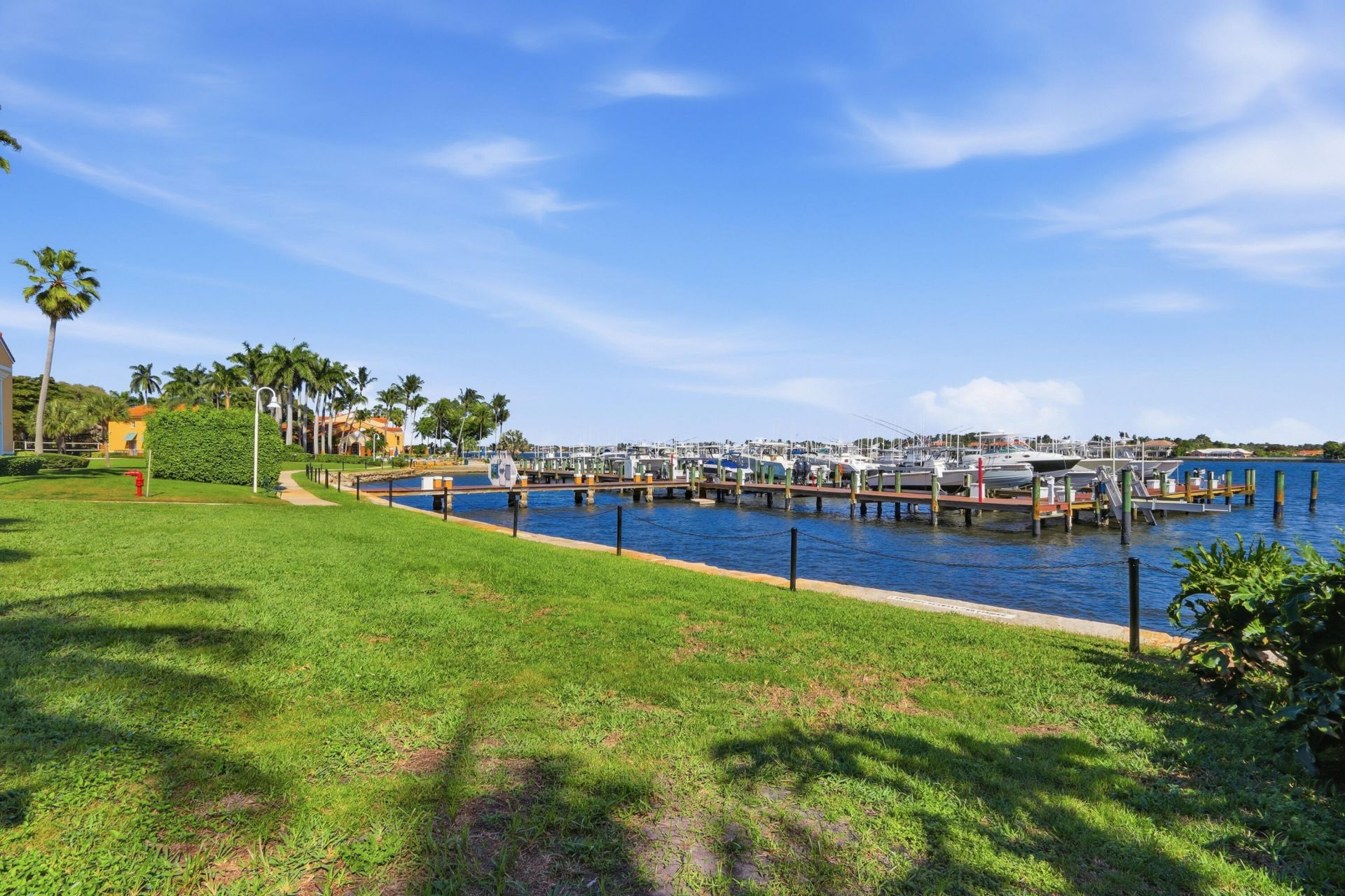 110 Yacht Club Way, Unit 306, Hypoluxo, FL 33462 Photo