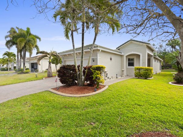 333 SW Coconut Key Way, Port Saint Lucie, FL 34986