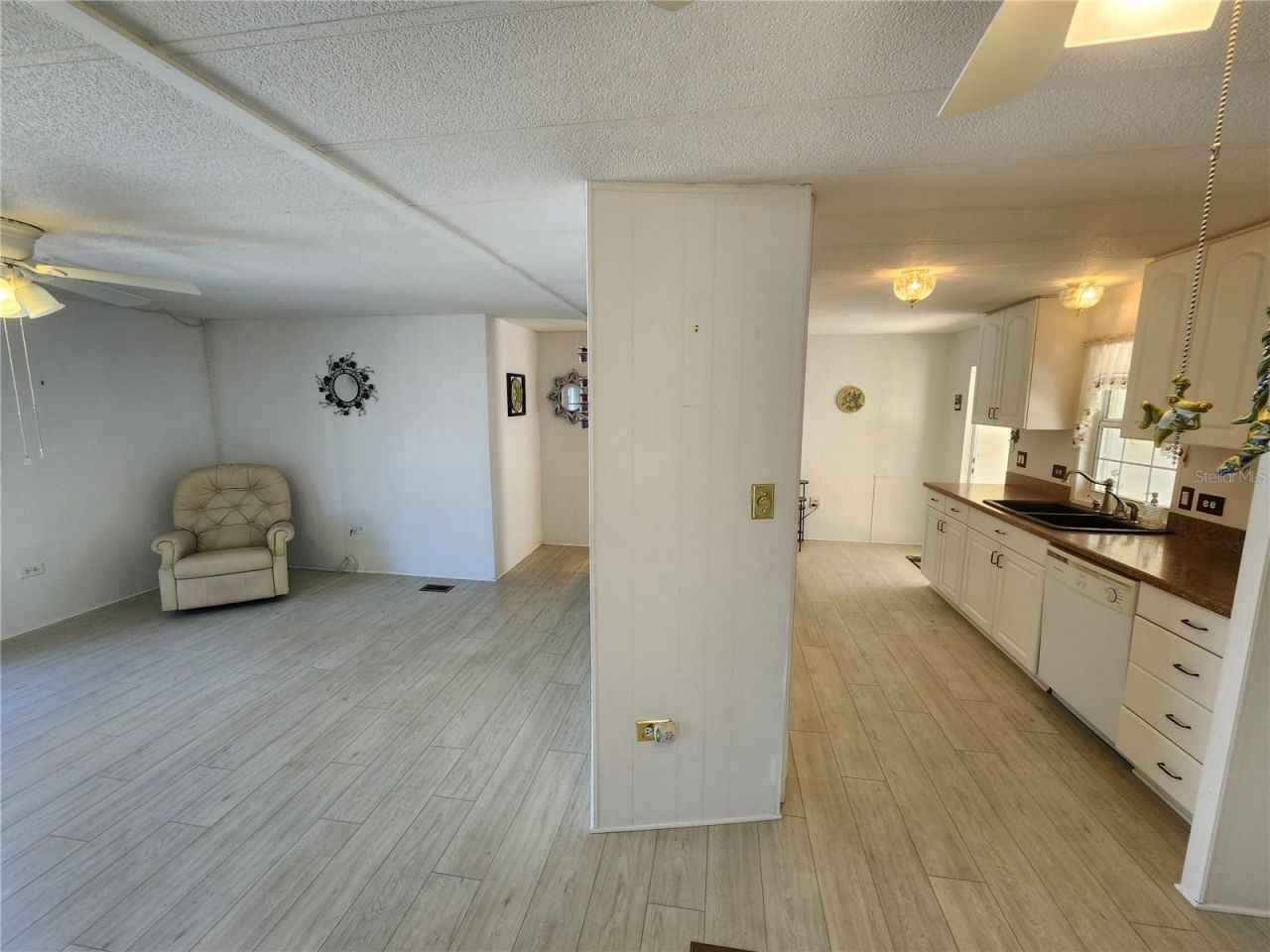 808 53rd Avenue E, Unit 9, Bradenton, FL 34203 Photo