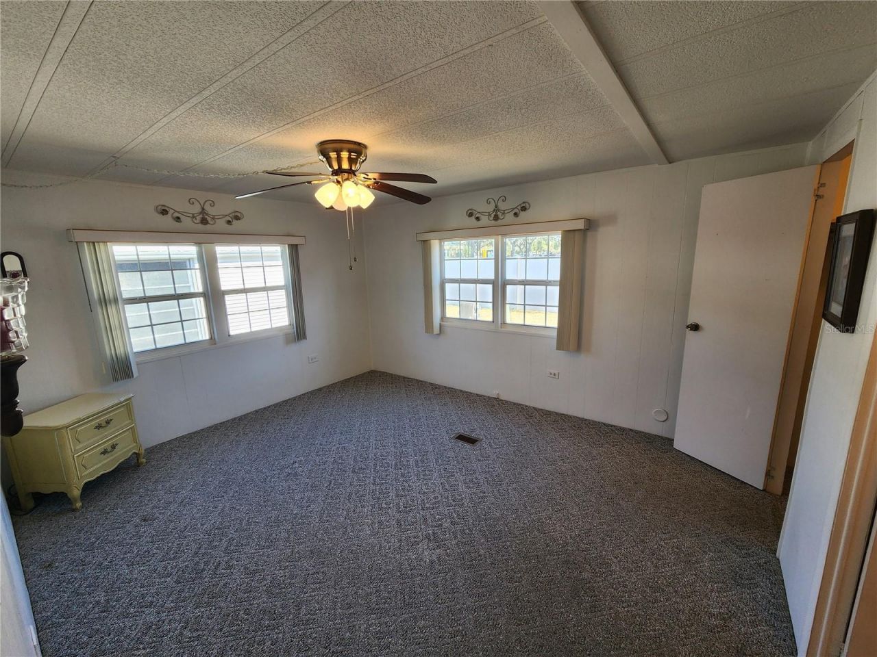 808 53rd Avenue E, Unit 9, Bradenton, FL 34203 Photo