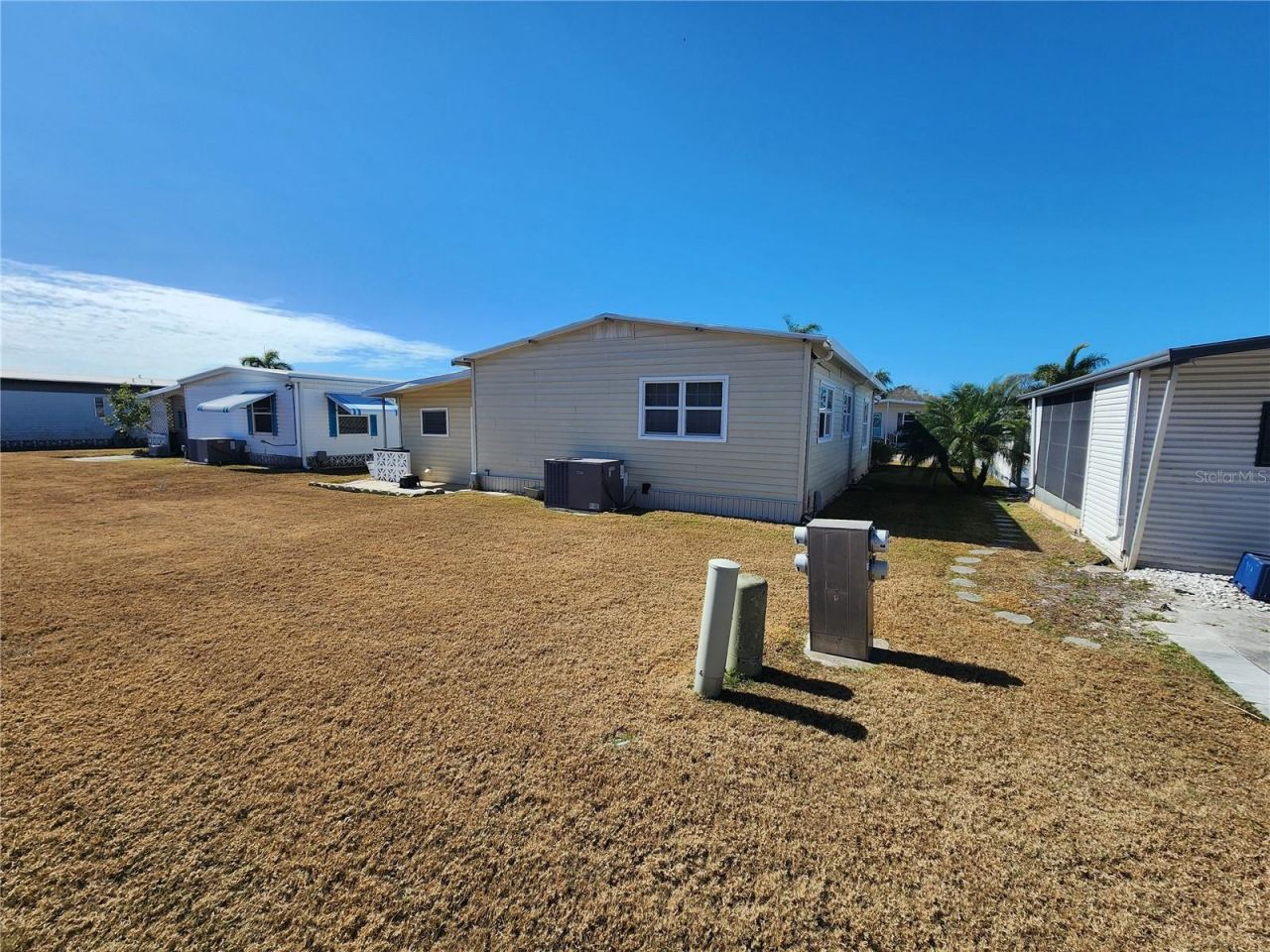 808 53rd Avenue E, Unit 9, Bradenton, FL 34203 Photo