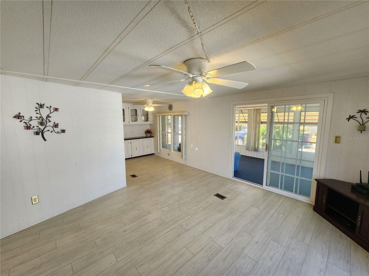 808 53rd Avenue E, Unit 9, Bradenton, FL 34203 Photo