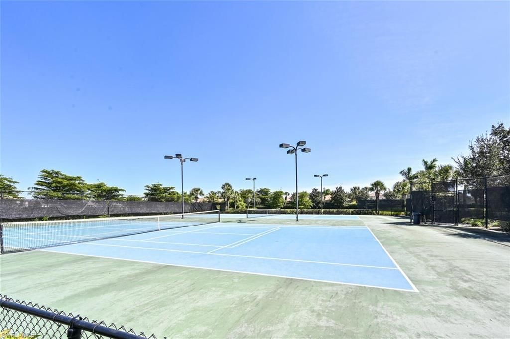 1971 Wellington St, Naples, FL 34120 Photo
