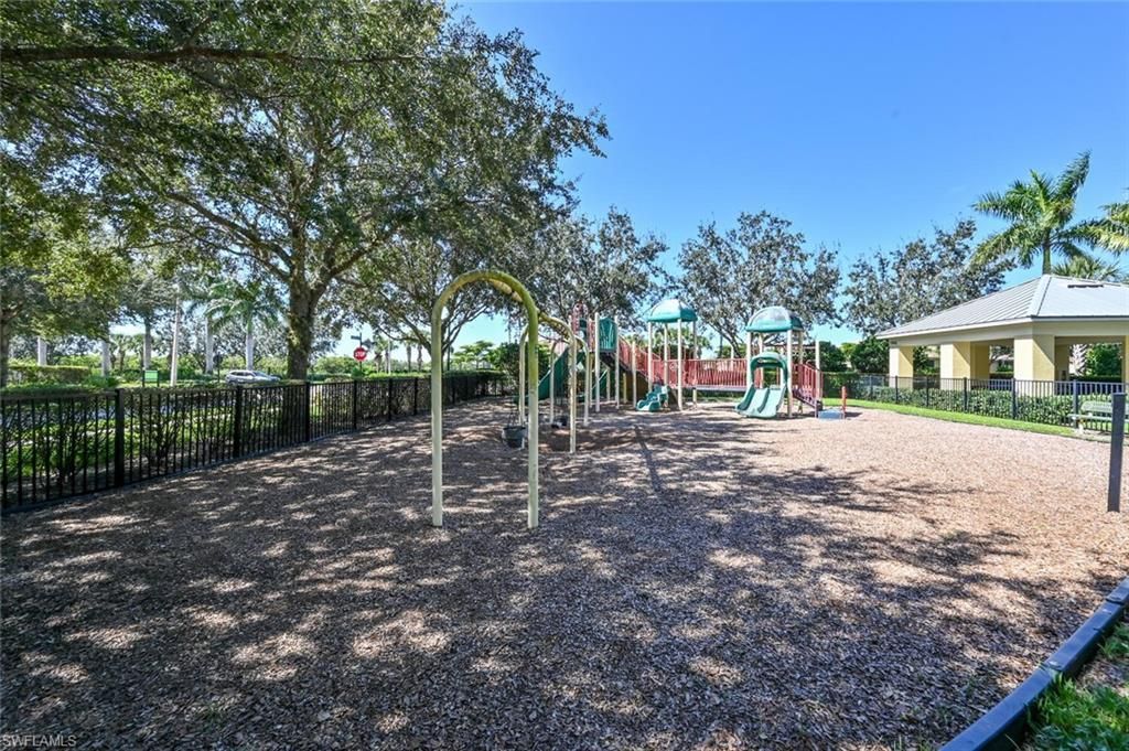 1971 Wellington St, Naples, FL 34120 Photo
