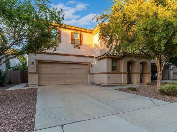 1174 E CANYON CREEK Drive, Gilbert, AZ 85295