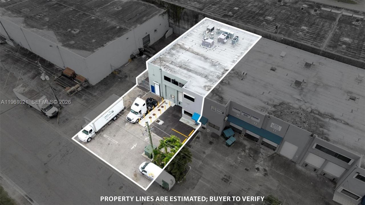 8000 NW 68th St , Medley, FL 33166 Photo