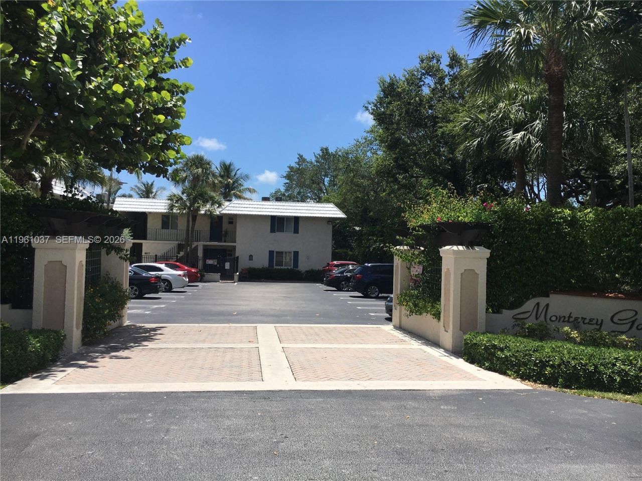 8609 SW 68th Ct , Unit 2, Pinecrest, FL 33143 Photo