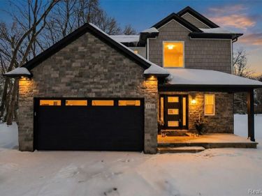 3570 Watkins Lake Road, Waterford Twp, MI 48328