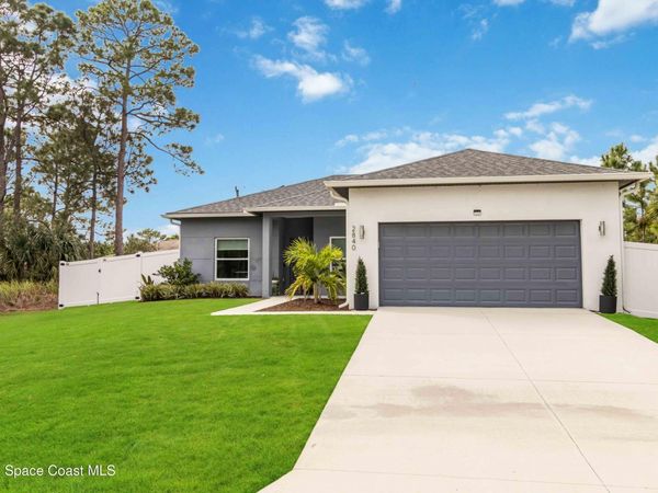 2840 Fontainebleau Avenue SE, Palm Bay, FL 32909