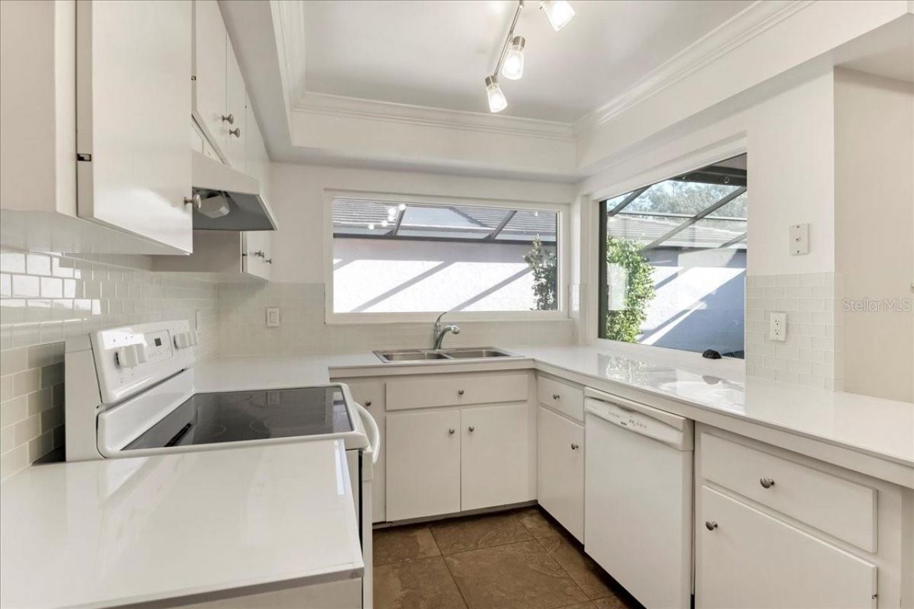 3820 Glen Oaks Manor Drive, Sarasota, FL 34232 Photo