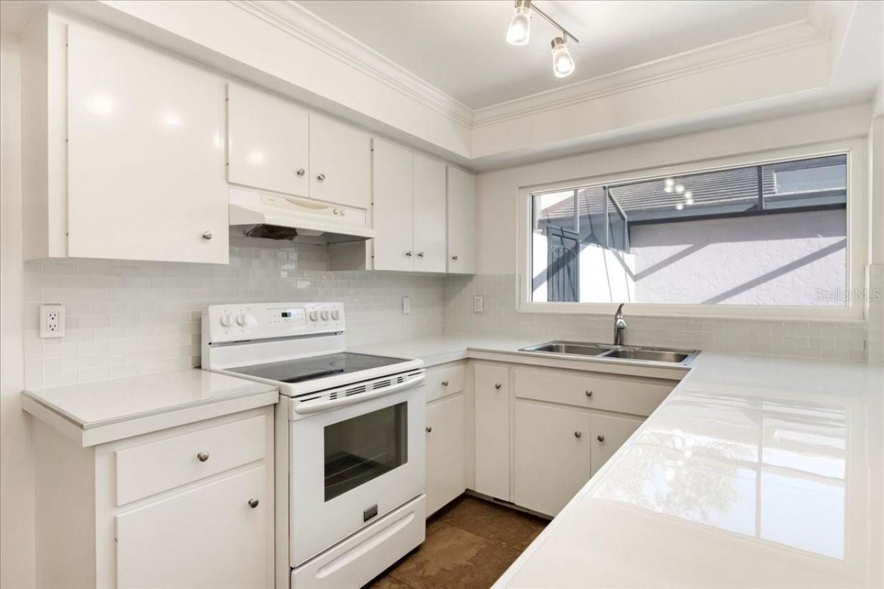 3820 Glen Oaks Manor Drive, Sarasota, FL 34232 Photo