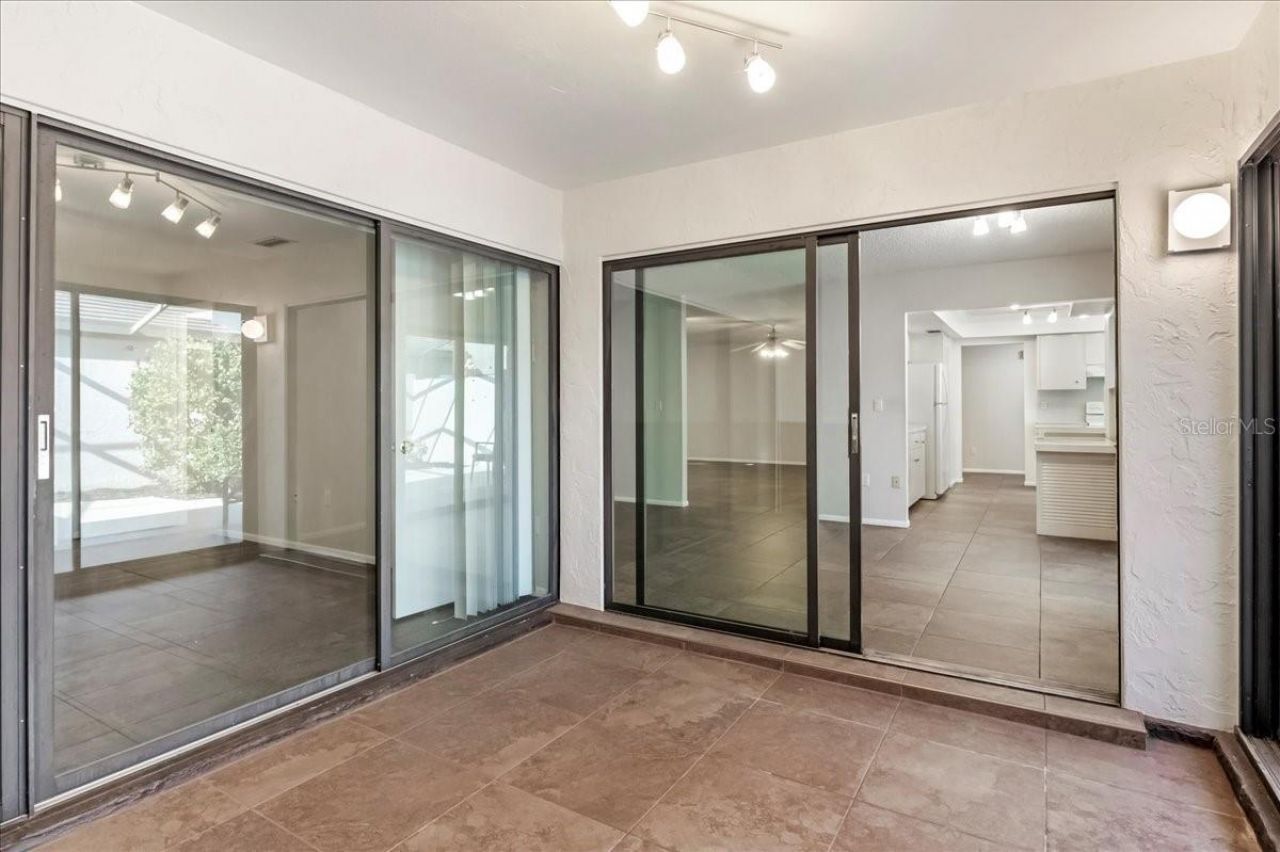 3820 Glen Oaks Manor Drive, Sarasota, FL 34232 Photo