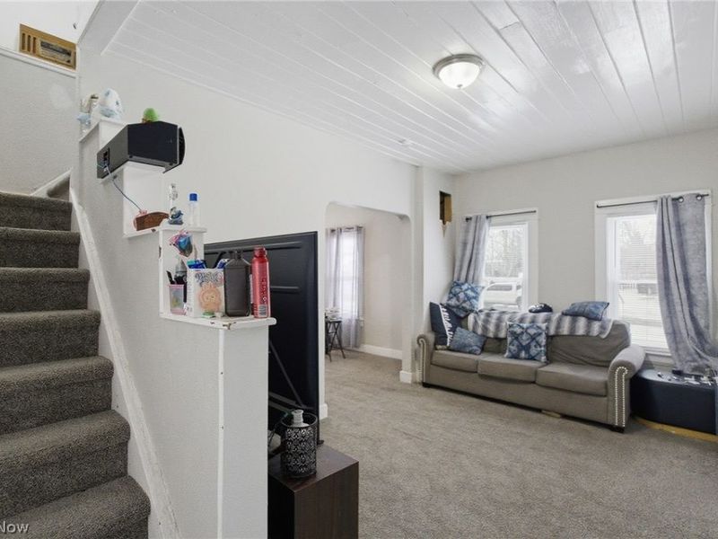 16333 Miles Avenue, Cleveland, OH 44128 Photo 3