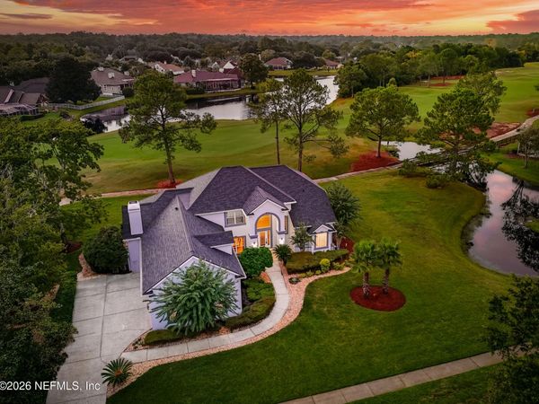 10082 CHESTER LAKE Road E, Jacksonville, FL 32256