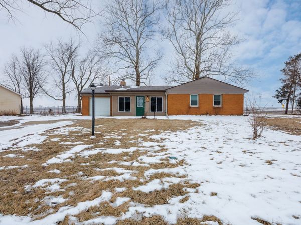 8428 N Shirlane Street, Shirley, IL 61772