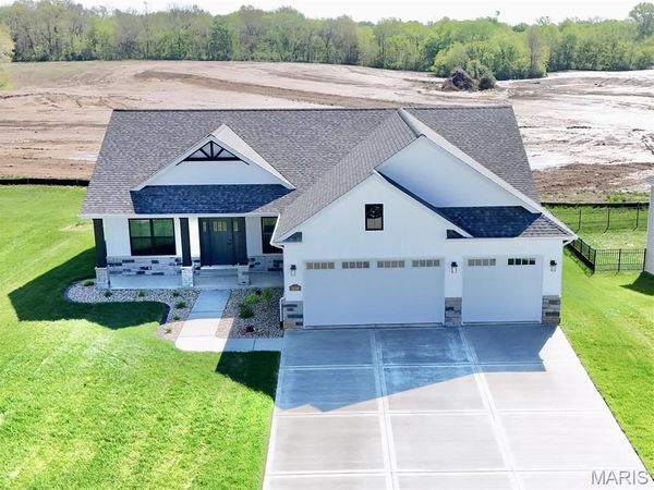 1438 Montauk Road, Troy, IL 62294