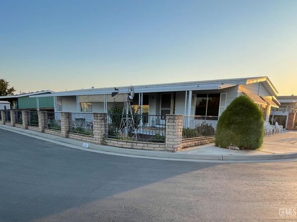 400 E Roberts Lane, Unit 68, Bakersfield, CA 93308