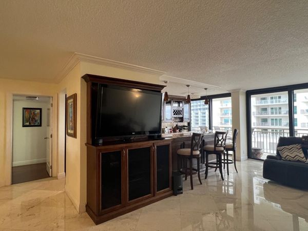 3400 N Ocean Drive, Unit 906, Singer Island, FL 33404