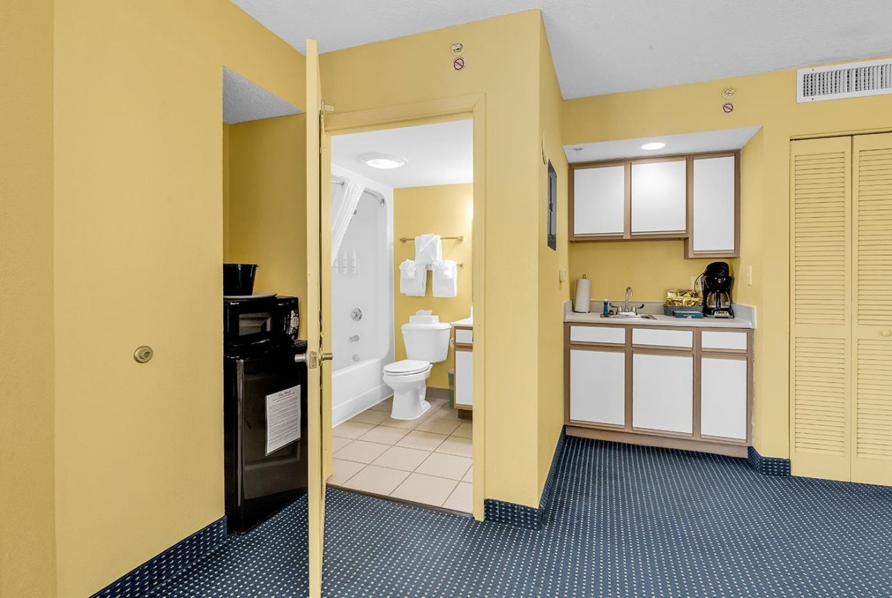 2701 S Ocean Blvd. Photo 10