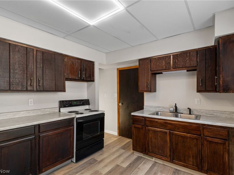 301 E Voris Street, Akron, OH 44311 Photo 11