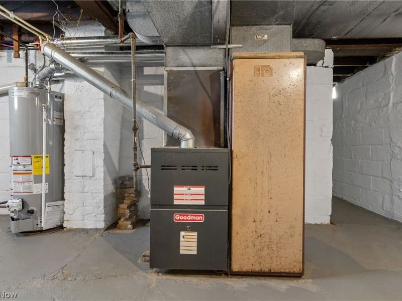 301 E Voris Street, Akron, OH 44311 Photo 24