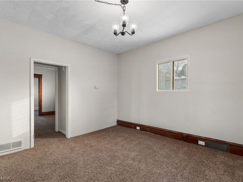 301 E Voris Street, Akron, OH 44311 Photo 6