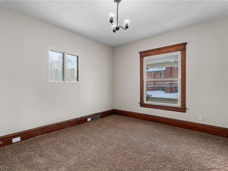 301 E Voris Street, Akron, OH 44311 Photo 9