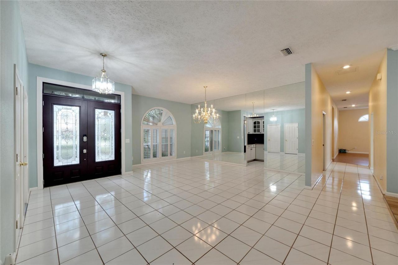 18006 Clear Lake Dr, Lutz, FL 33548 Photo