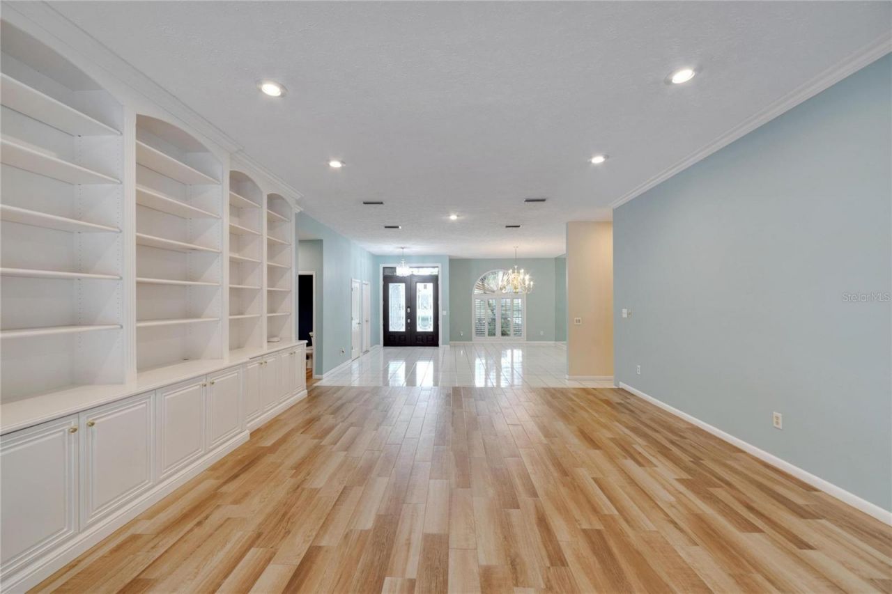 18006 Clear Lake Dr, Lutz, FL 33548 Photo