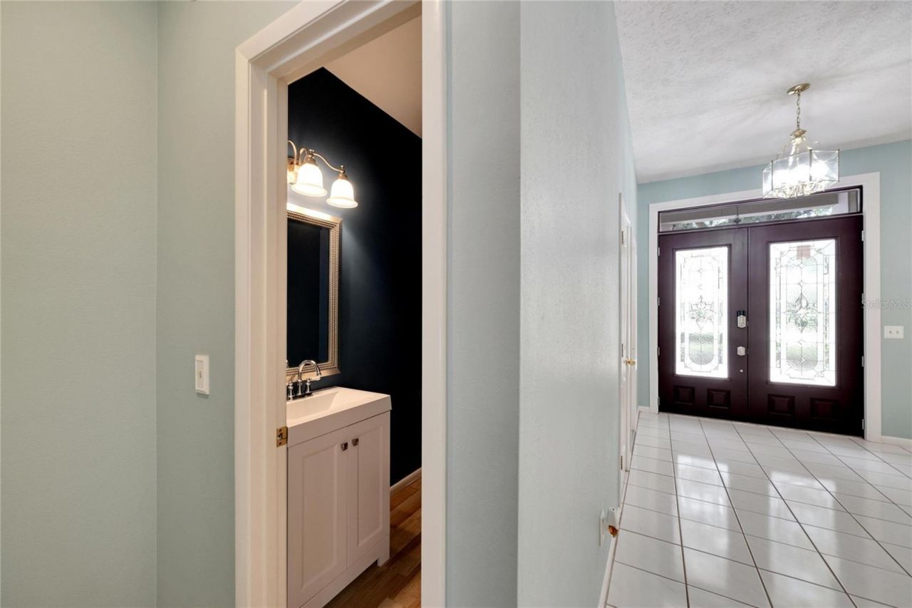 18006 Clear Lake Dr, Lutz, FL 33548 Photo