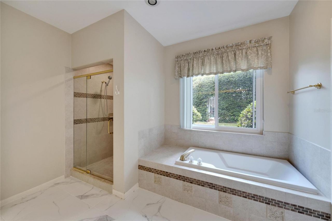 18006 Clear Lake Dr, Lutz, FL 33548 Photo