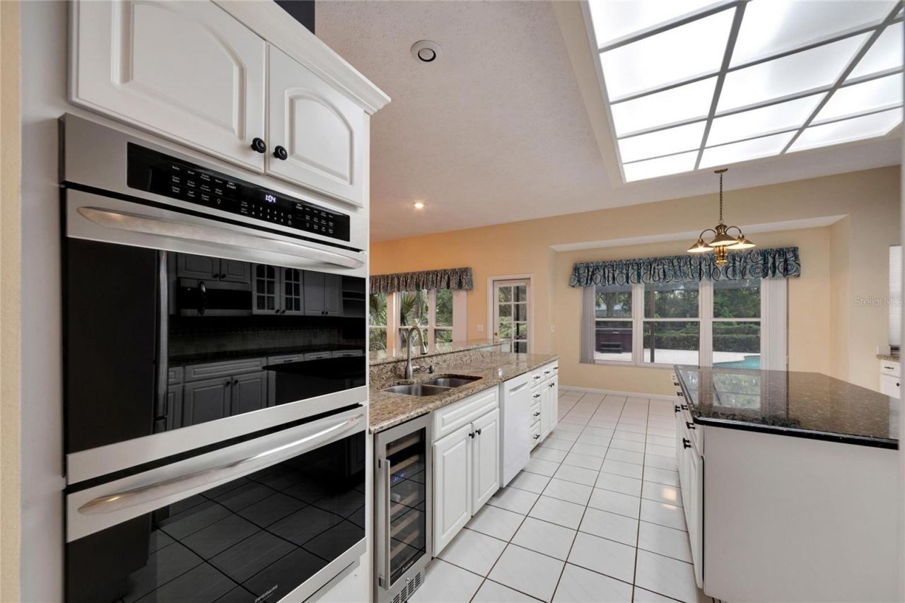 18006 Clear Lake Dr, Lutz, FL 33548 Photo