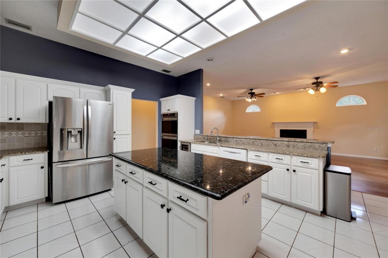 18006 Clear Lake Dr, Lutz, FL 33548 Photo