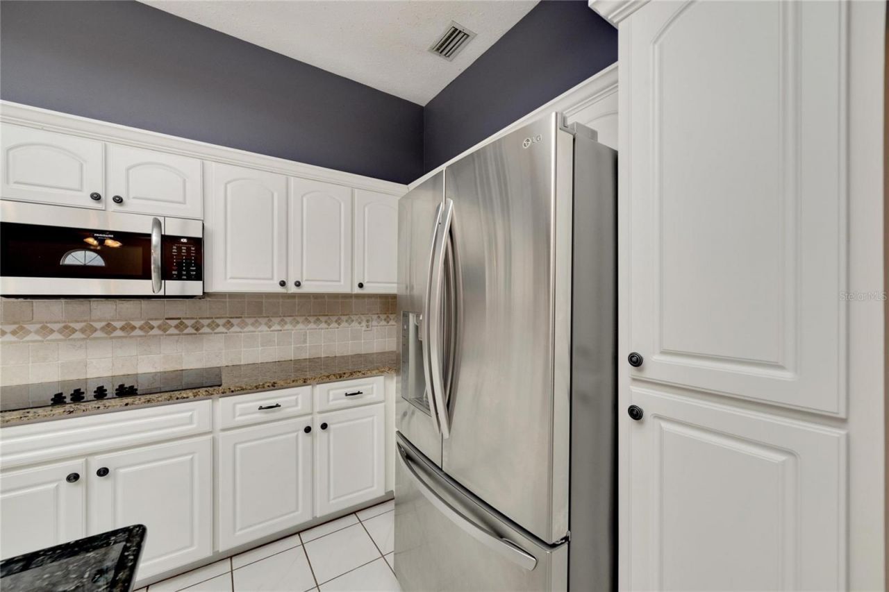 18006 Clear Lake Dr, Lutz, FL 33548 Photo