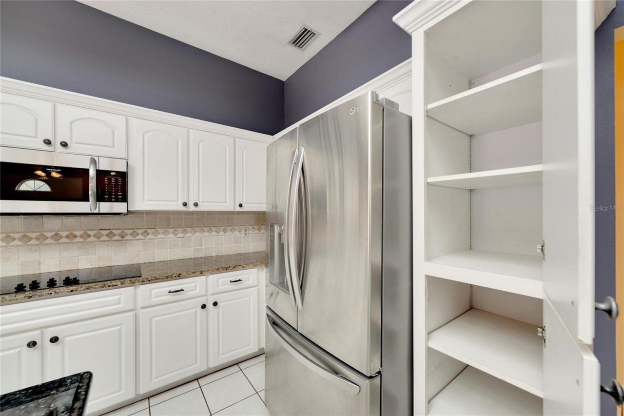 18006 Clear Lake Dr, Lutz, FL 33548 Photo