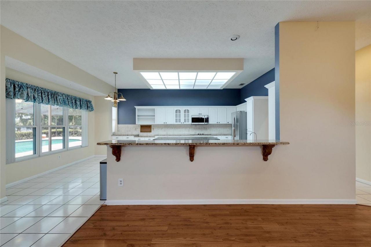 18006 Clear Lake Dr, Lutz, FL 33548 Photo