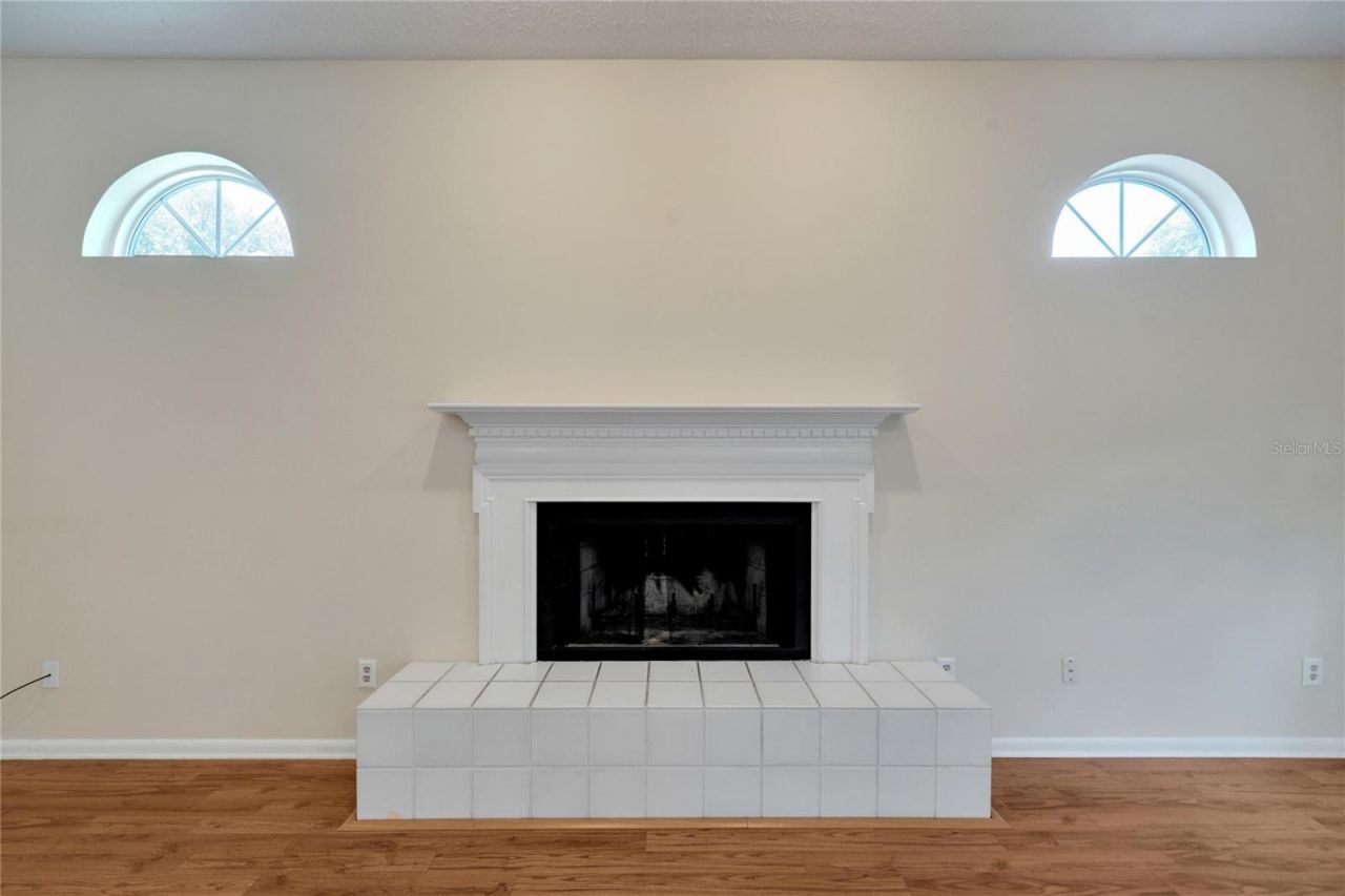 18006 Clear Lake Dr, Lutz, FL 33548 Photo