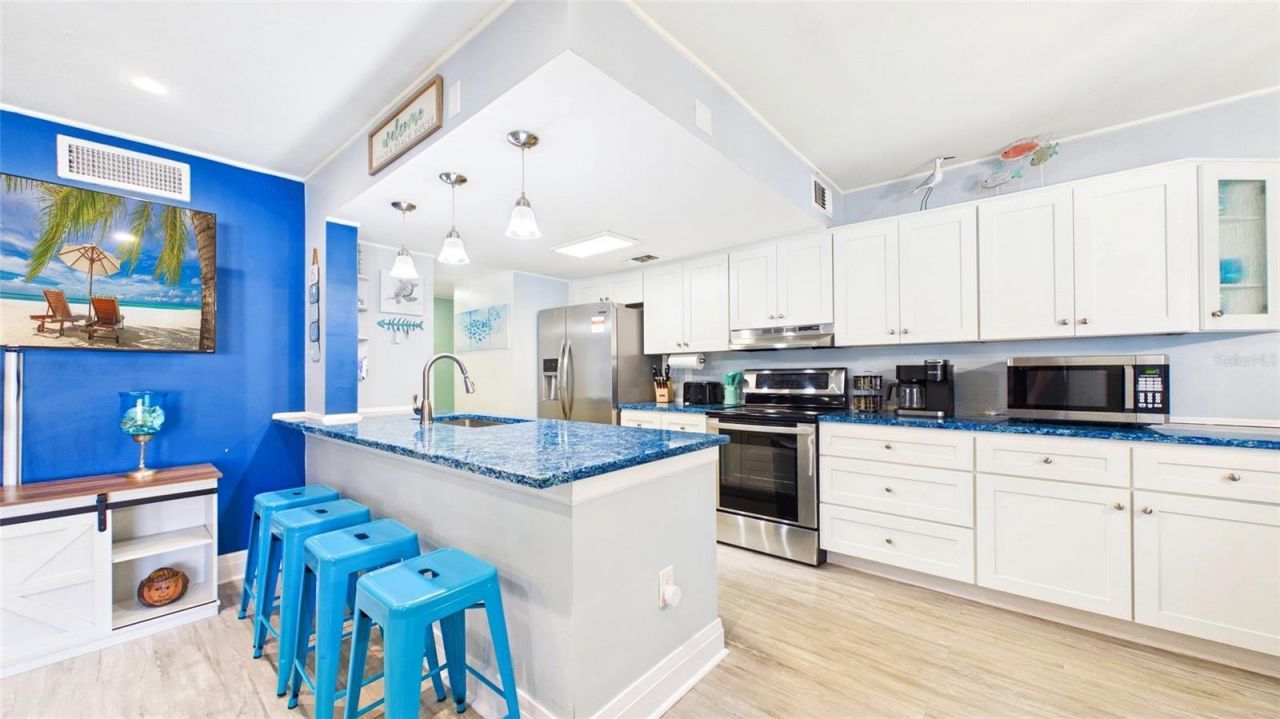 3675 41st Way S, Unit K, Saint Petersburg, FL 33711 Photo