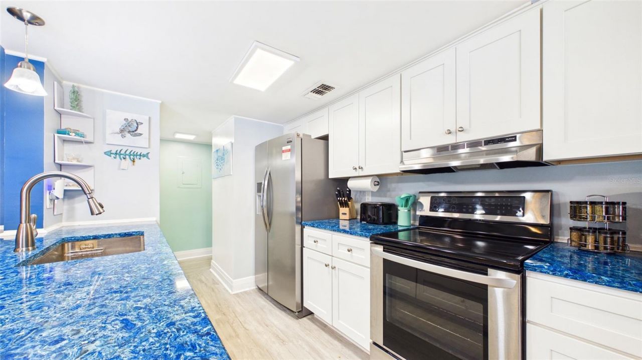 3675 41st Way S, Unit K, Saint Petersburg, FL 33711 Photo