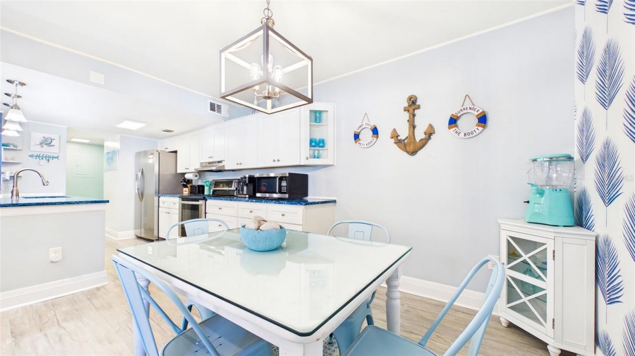 3675 41st Way S, Unit K, Saint Petersburg, FL 33711 Photo