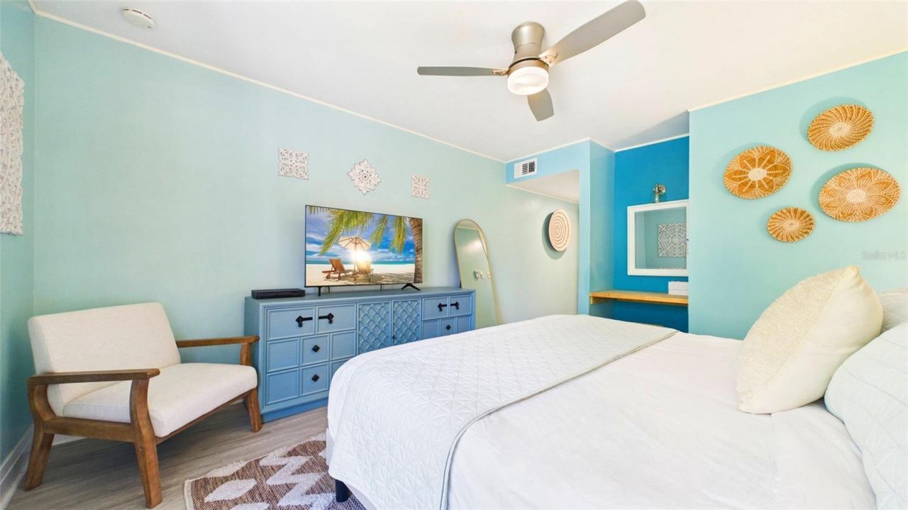 3675 41st Way S, Unit K, Saint Petersburg, FL 33711 Photo