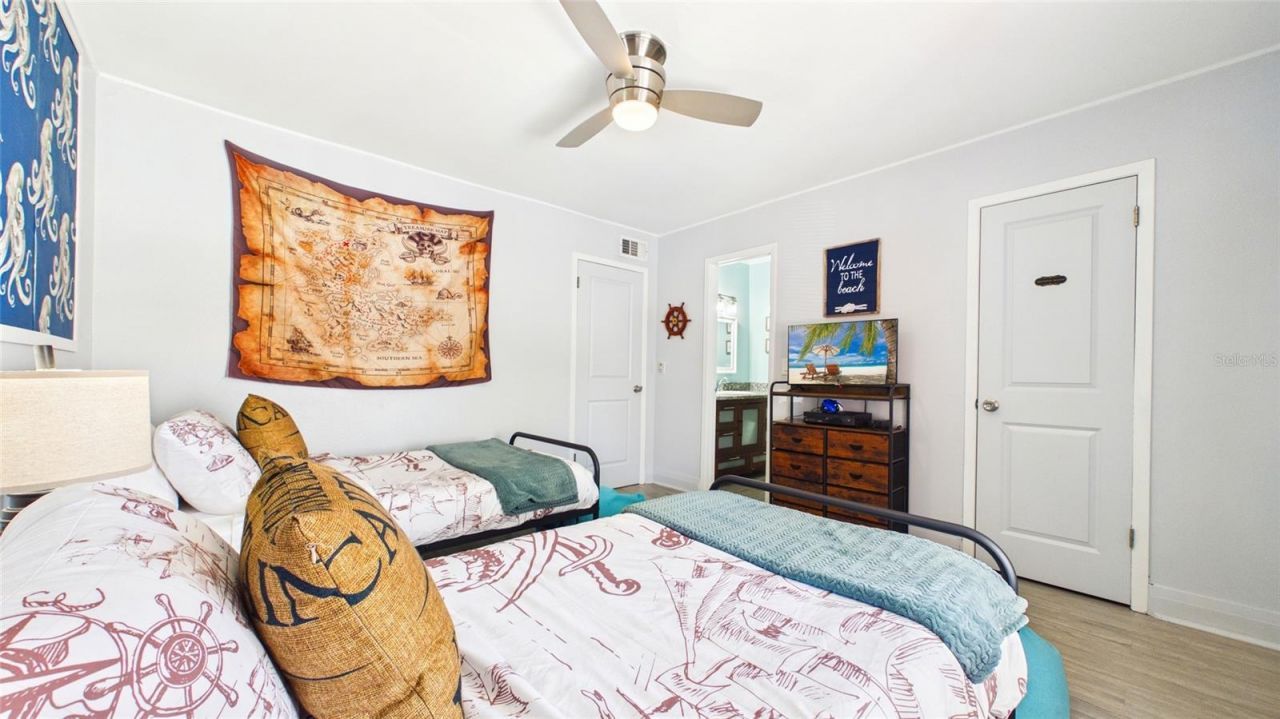 3675 41st Way S, Unit K, Saint Petersburg, FL 33711 Photo