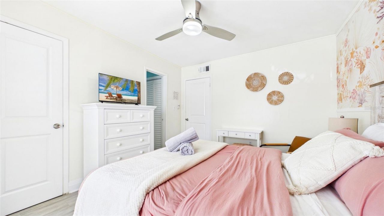 3675 41st Way S, Unit K, Saint Petersburg, FL 33711 Photo