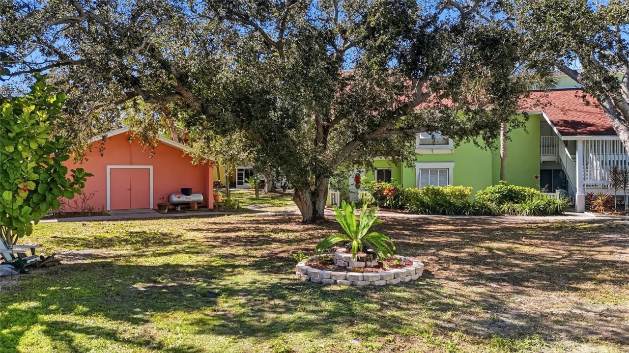 3675 41st Way S, Unit K, Saint Petersburg, FL 33711 Photo