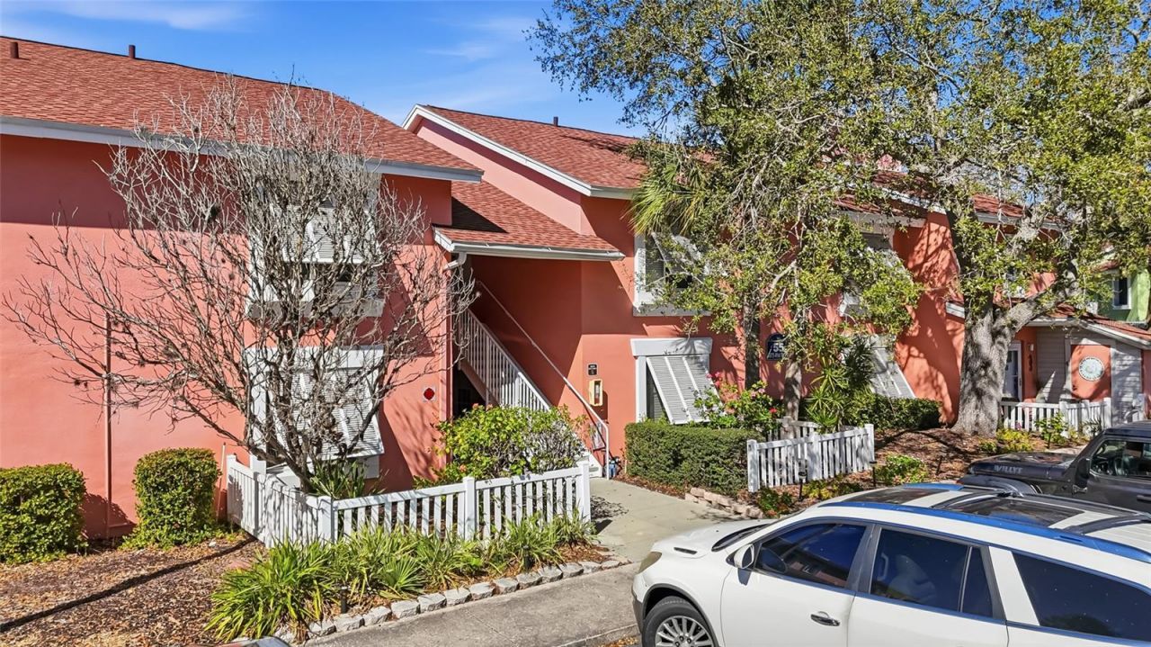 3675 41st Way S, Unit K, Saint Petersburg, FL 33711 Photo